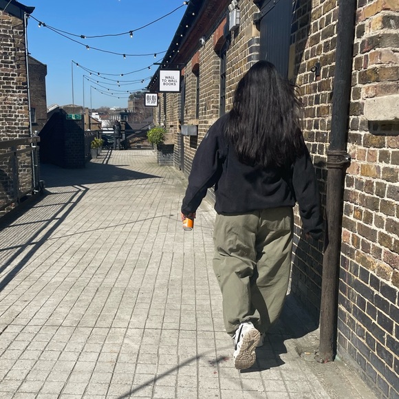 Meet your Posher, Simran - Picture 1 of 1